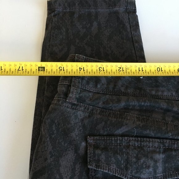 LOFT ~ Julie fit snakeskin print Skinny Jeans - Picture 7 of 8